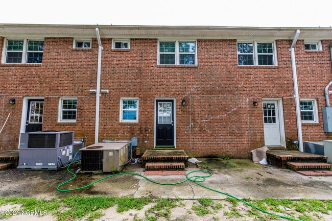 Building Photo - 316 Richlands Ave