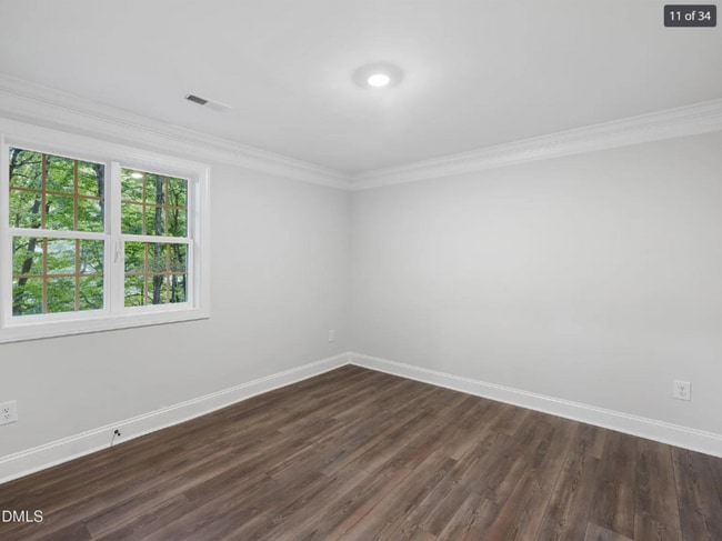 Building Photo - 316 Howland Ave