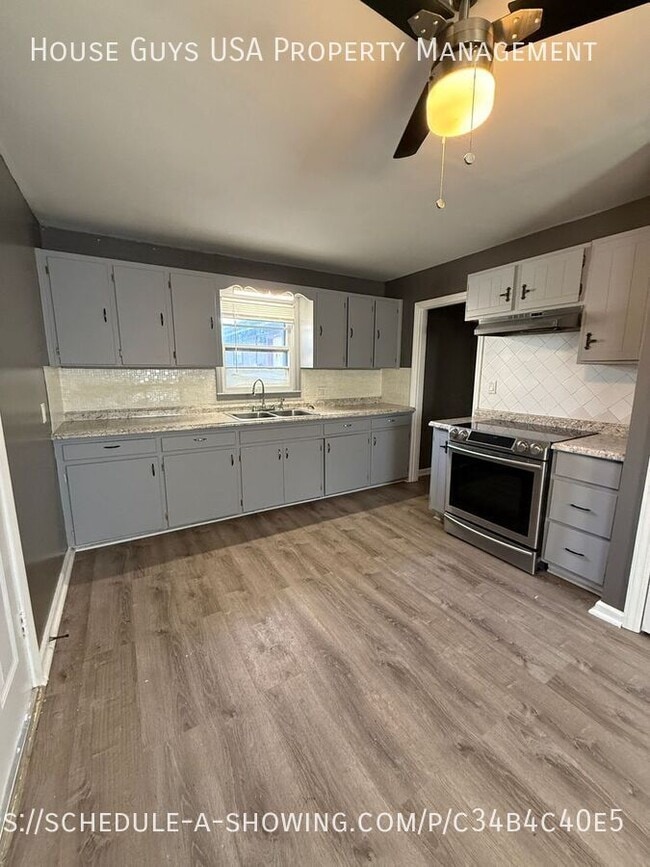 Foto del edificio - 4610 E Linwood Blvd