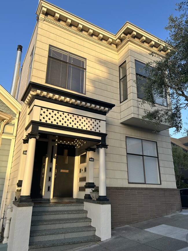 Street View - 3000 Pierce St
