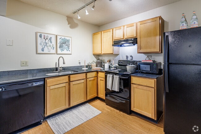 4BR, 2BA - 1,100SF Kitchen - Elevation Station at Brice