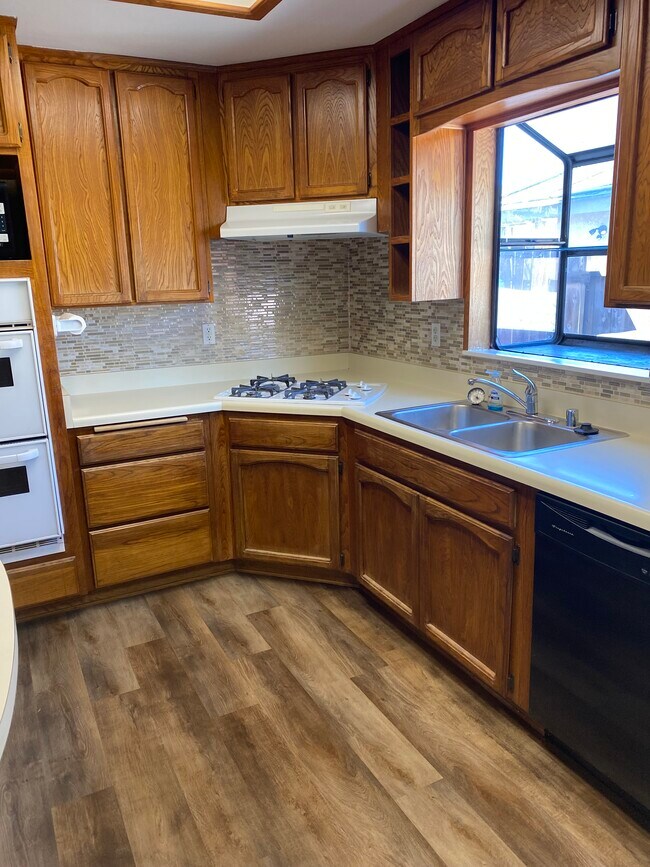 Foto del edificio - 3781 Atlas St