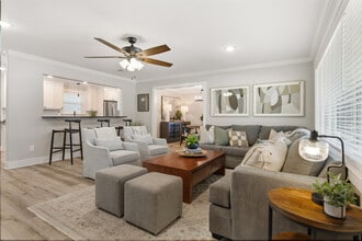 Building Photo - 214 Helena St