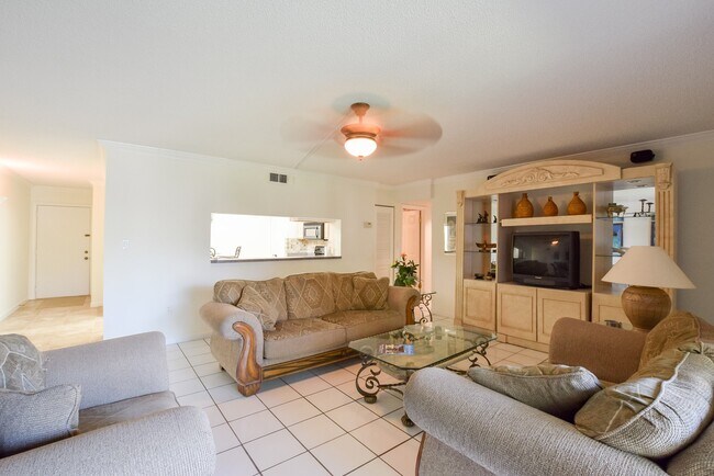 Foto del edificio - Beautiful 2 Bed 2 Bath Furnished Condo for Rent in Altamonte Springs, FL!