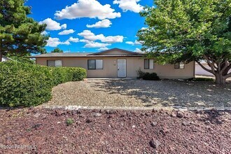 Building Photo - 8486 E Posse Cir