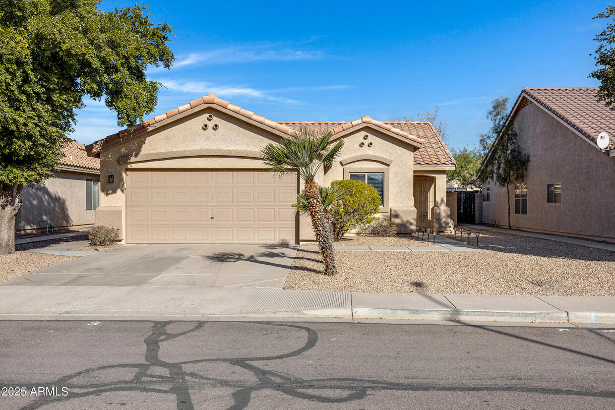 Foto principal - 13488 W Canyon Creek Dr