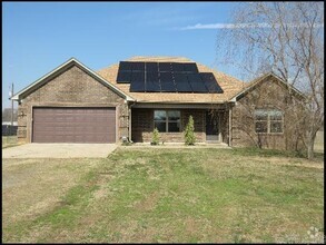 Building Photo - 14 Cody Ln