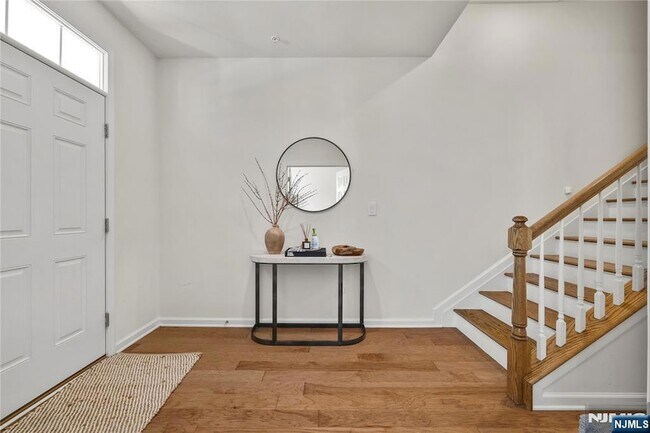 Foto del edificio - 65 Landmark Ln