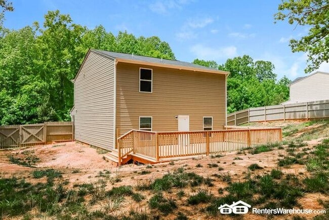 Building Photo - Nice 3 Bedroom 2.5 Bath