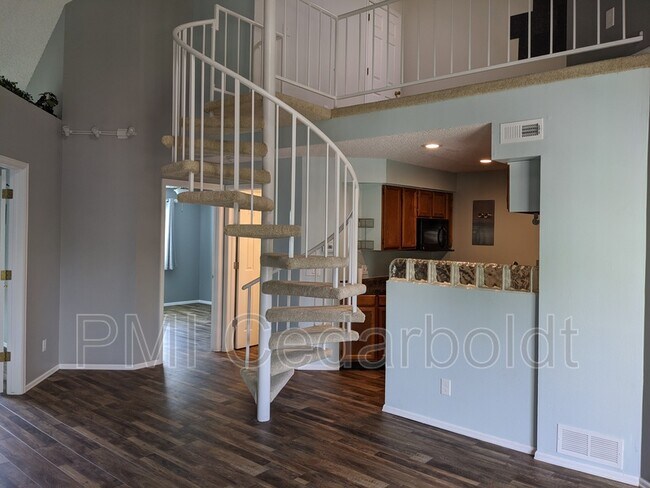 Building Photo - 13761 E Lehigh Ave