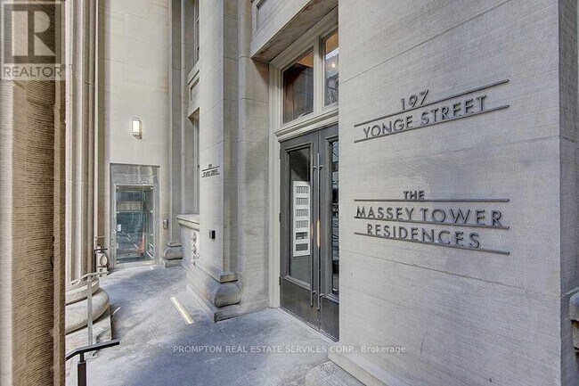 Building Photo - 197 Yonge St