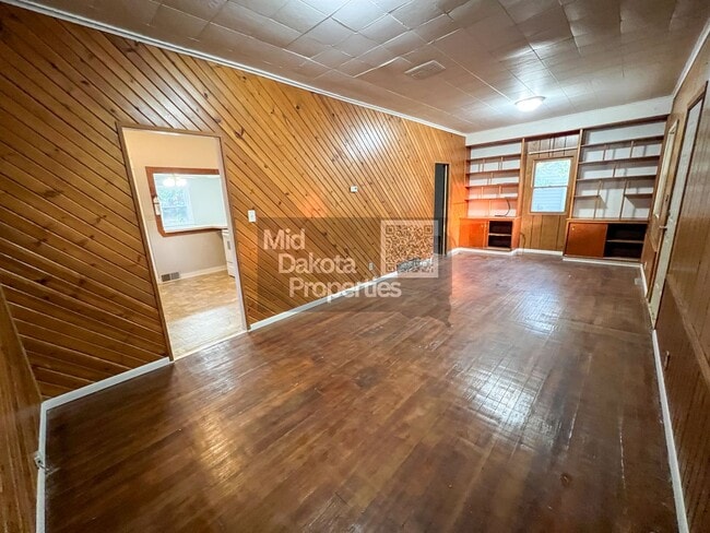 Building Photo - 413 N Iowa- 2 bedroom, 2 bathroom house