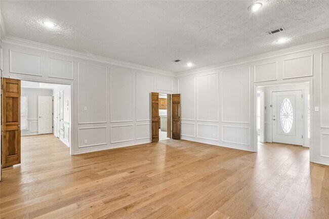 Foto del edificio - 2942 Woodland Hills Dr