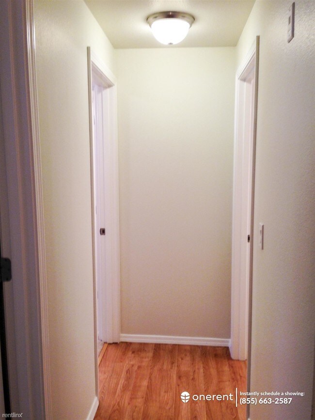 Building Photo - 1009 112th St SE