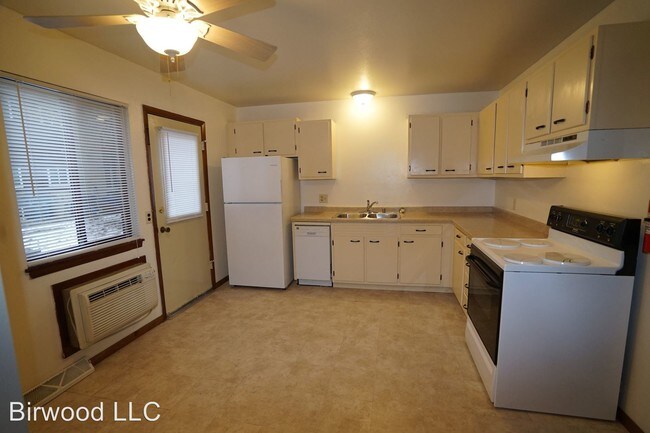 Foto del edificio - 5826 Thrush Ln