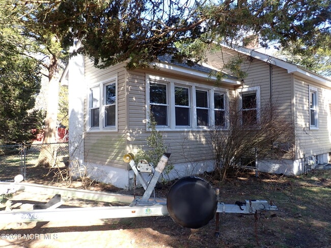 Building Photo - 1490 Davidson Ave