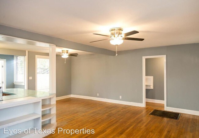 Foto del edificio - 4611 Harmon Ave