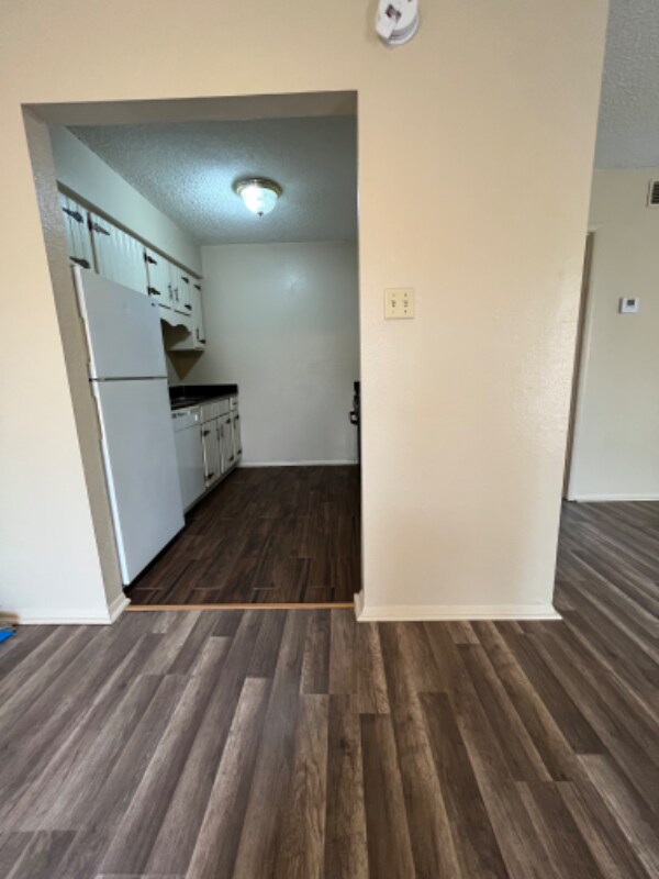 Foto del edificio - 3030 Congress Blvd