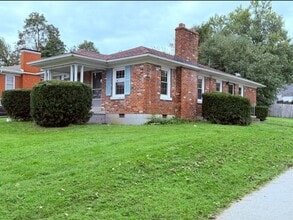 Building Photo - 112 Bellevue Dr