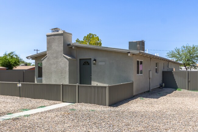 Building Photo - 2110 N Highland Ave