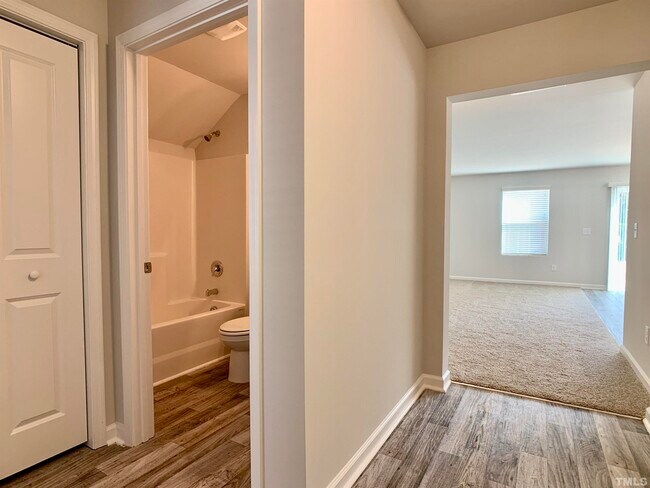 Building Photo - 171 Maple Tree Ln