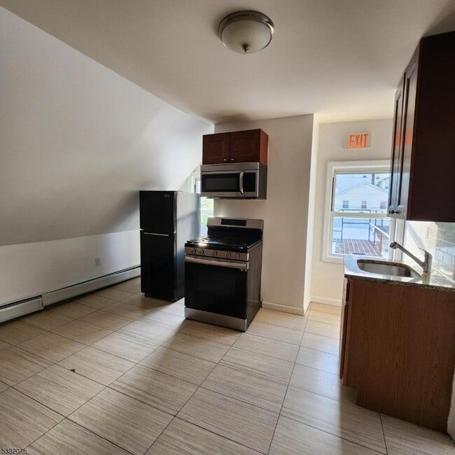 Foto del edificio - 316 Summer Ave
