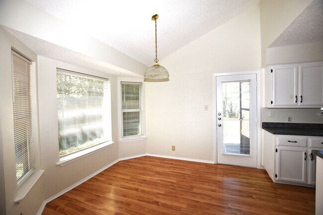 Foto del edificio - Cozy Brushy Creek 1 story - Cul-de-sac Lot