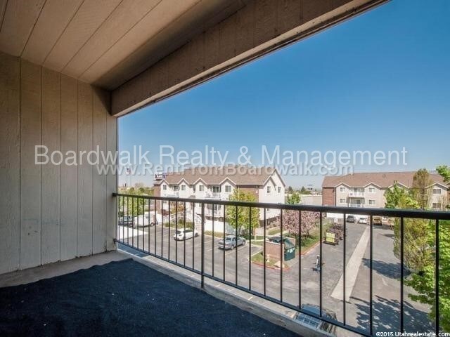 Building Photo - 290 N 500 W