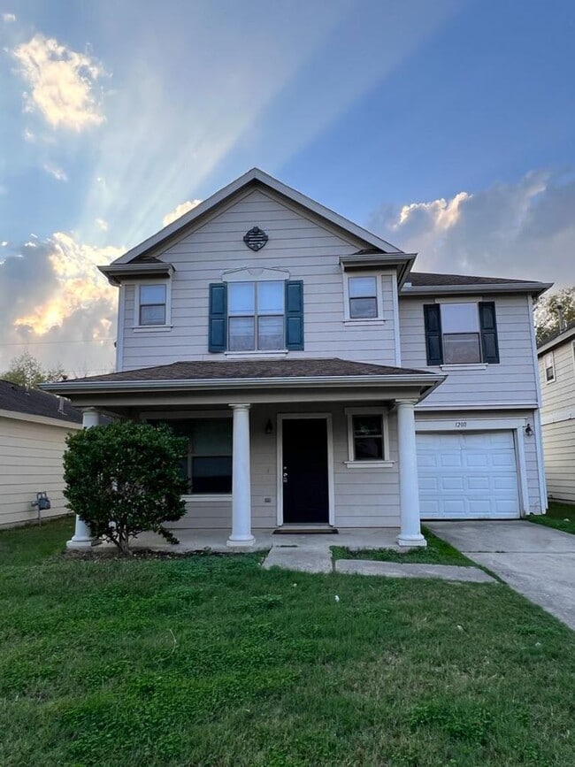 Photo - Great property in a GREAT COMMUNITY!! House