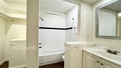 Building Photo - 4500 Witham Ln