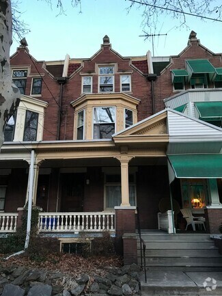 Building Photo - 325 N 34th St