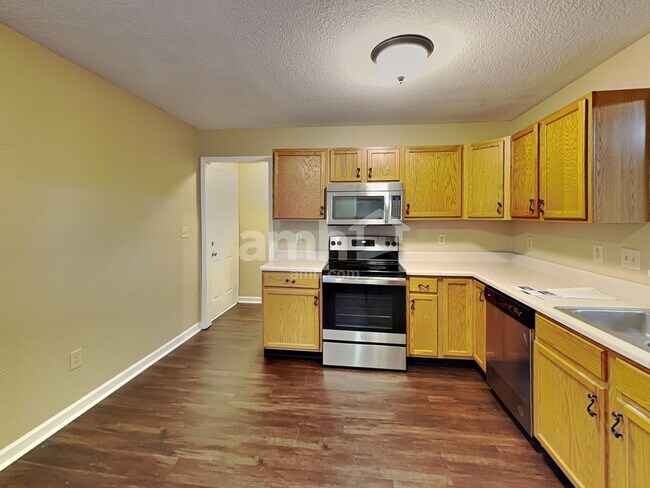 Foto del edificio - 220 Longview Bend