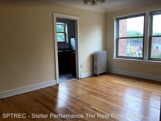 Foto del edificio - 836 Washington Blvd