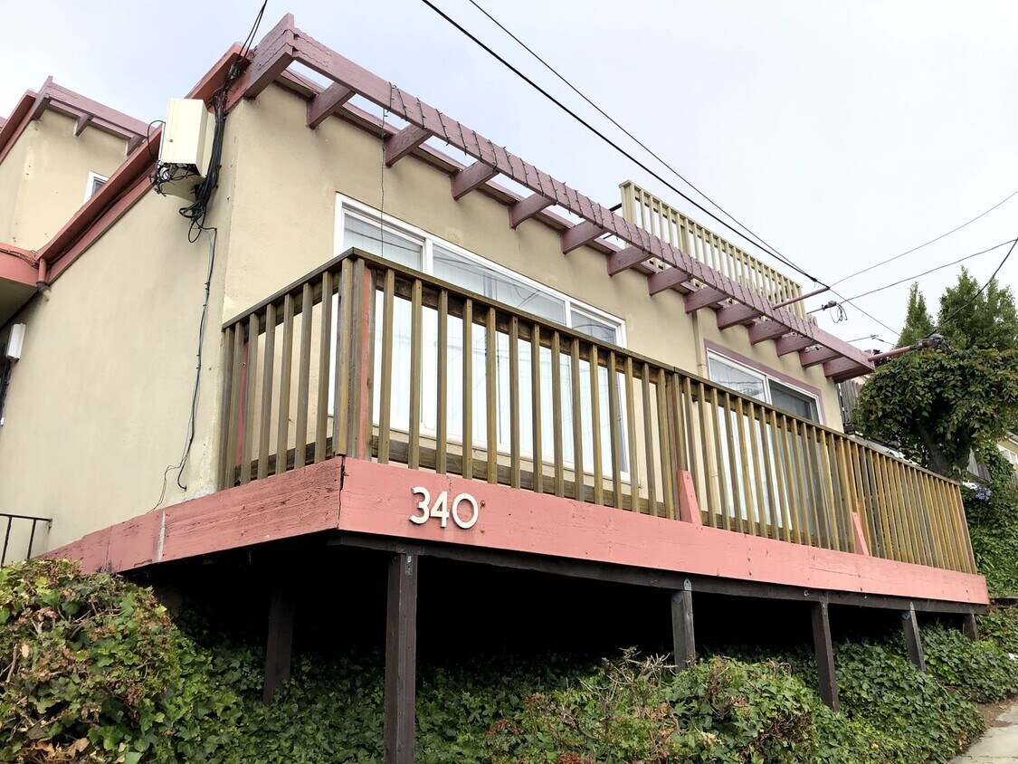 Foto principal - Bright 2-Bedroom with Balcony & Parking