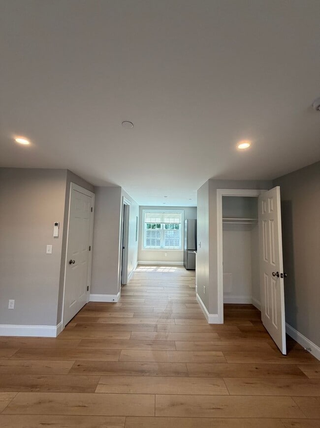 Building Photo - Brand New spacious Studio available in a great location.