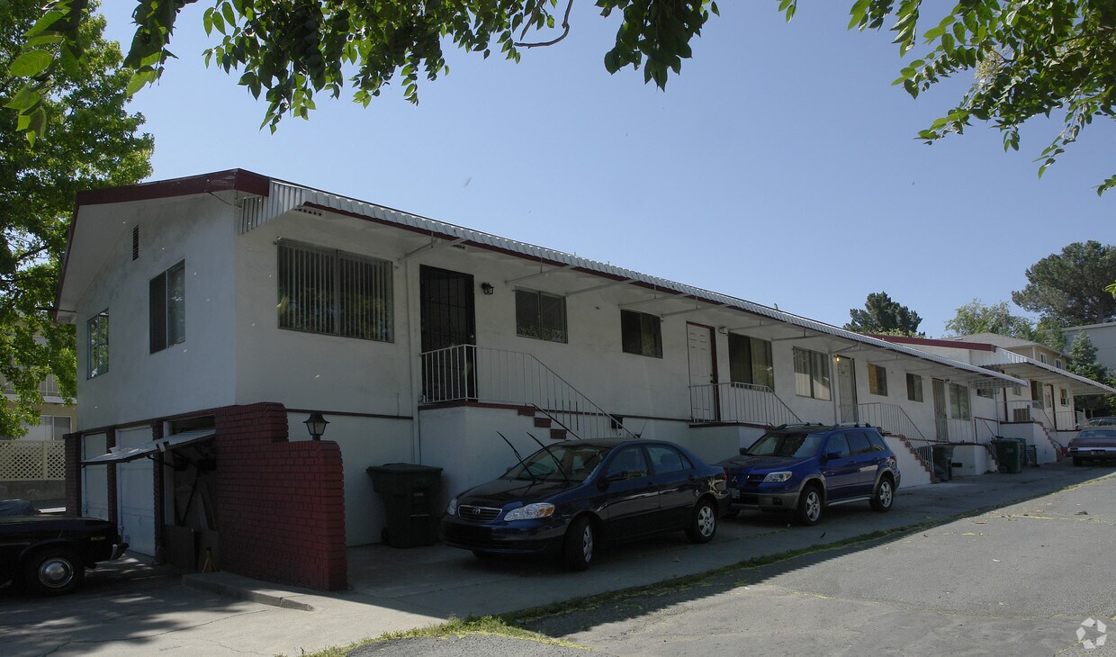 Building Photo - 1486 Clayton Rd