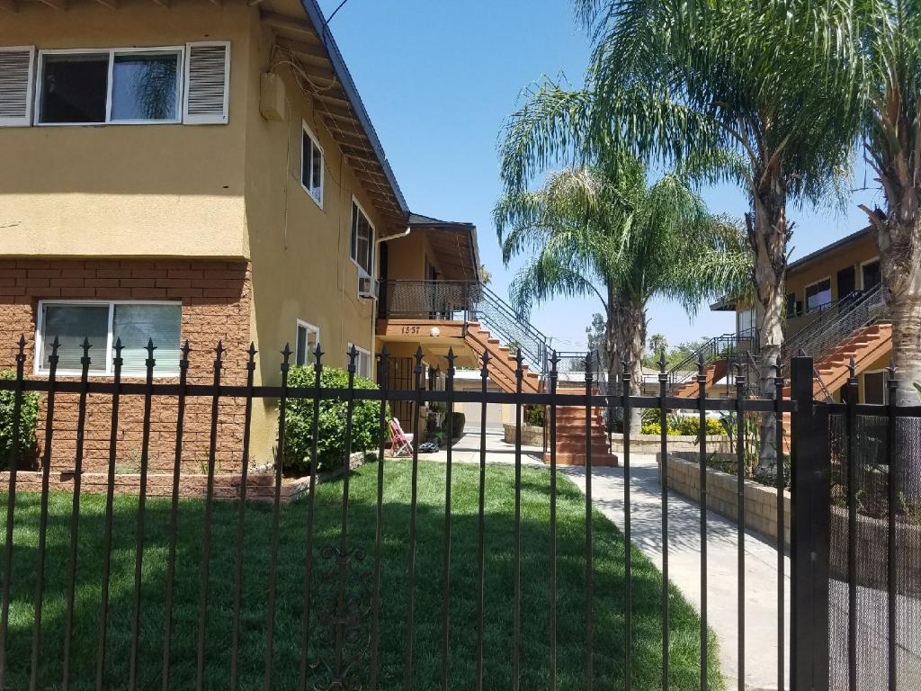 1521 N Sierra Way - 1537 N Sierra Way