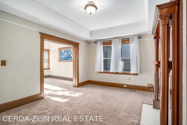Building Photo - 3 br, 2 bath House - 2043 Eagle Ave
