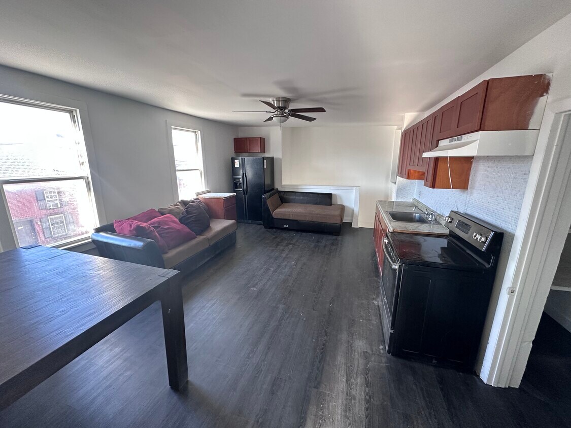 559 S Main St Unit 2, Phillipsburg, NJ 08865 Apartments in Phillipsburg, NJ