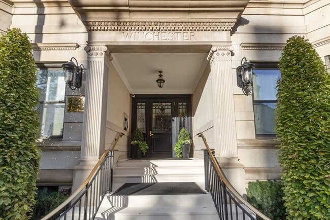 Building Photo - 5 Winchester St