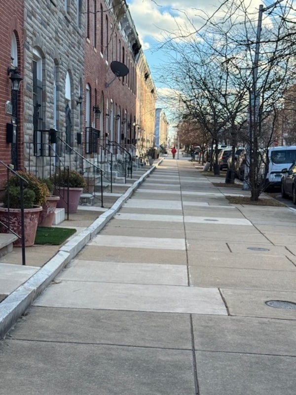 Foto del edificio - 821 N Collington Ave