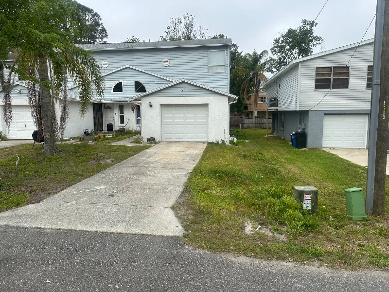 Foto principal - 7023 Oakwood Dr
