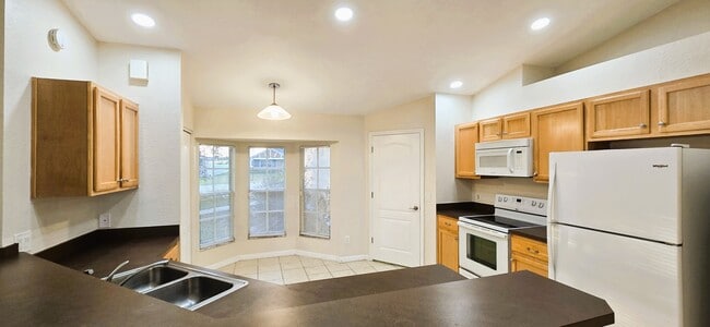 Foto del edificio - 500 Central Rdg Ln