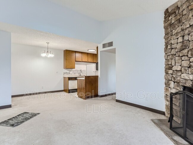 Foto del edificio - 3100 S Federal Blvd