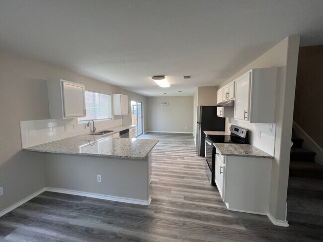 Foto del edificio - *COMING SOON* Desirable Location In Cibolo! Spacious Home with Loft & Fenced Backyard!