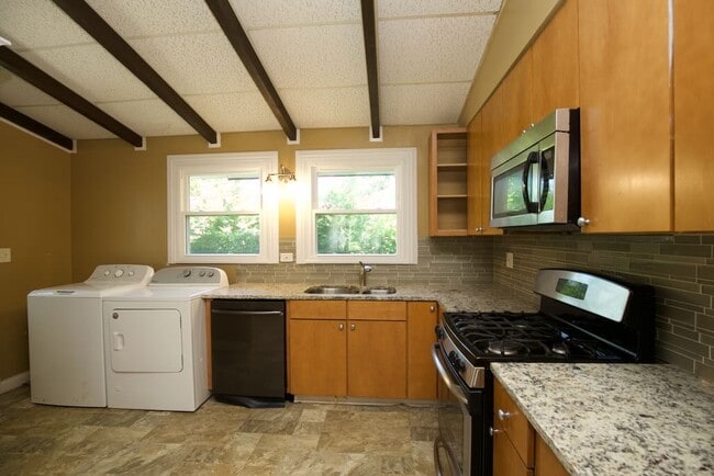 Foto del edificio - 1227 S Wood St