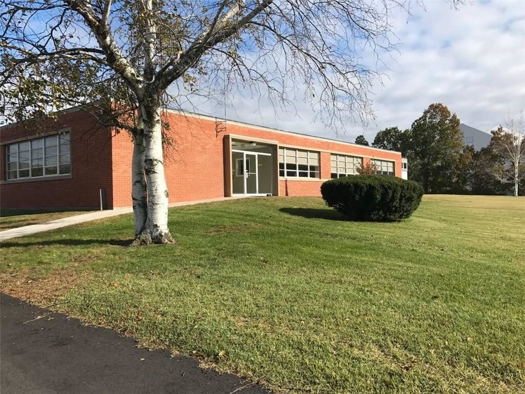 Foto principal - 678 George Washington Hwy