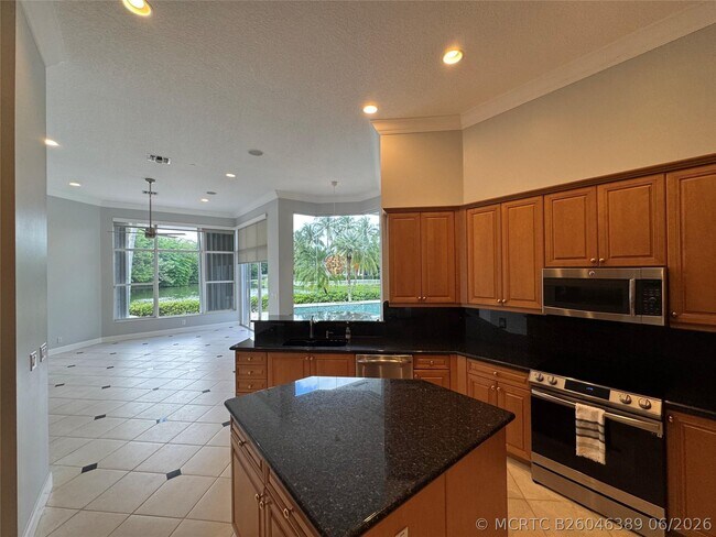 Building Photo - 11165 Whitehawk St