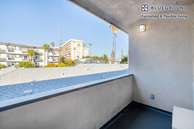 311 N Doheny Dr Unit FL3-ID379 photo'