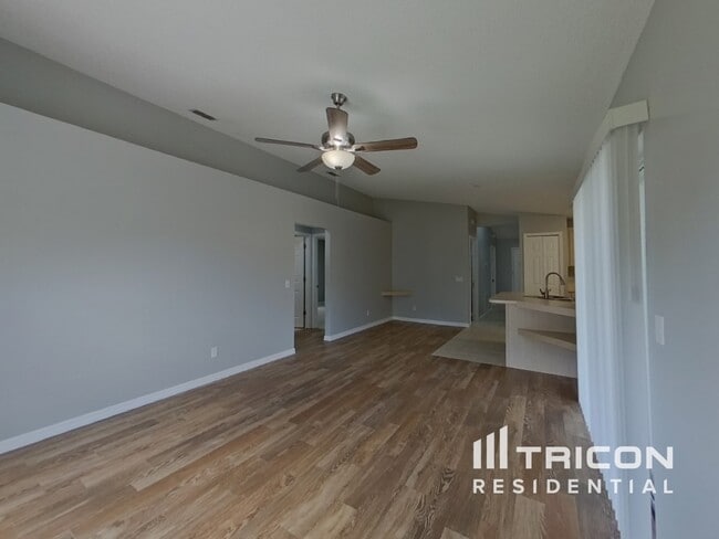 Foto del edificio - 4708 Windwood Dr